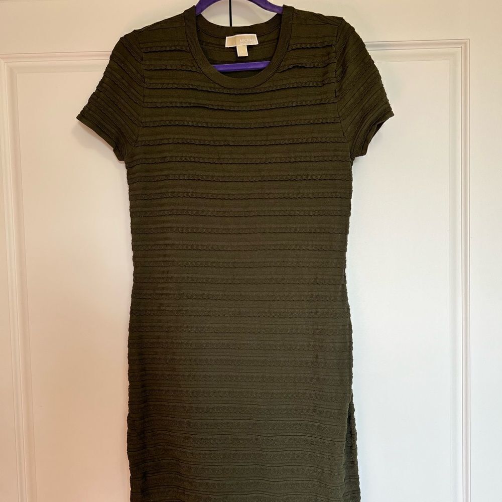 Michael Kors Scalloped-Trim Dress - Ivy‎ - Picture 7 of 13